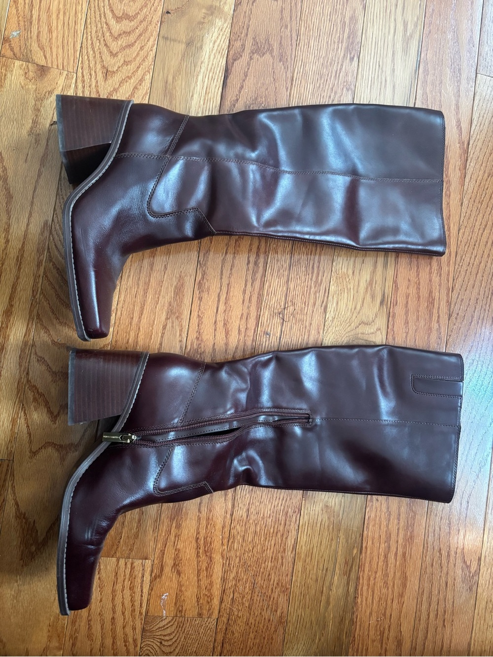 Vince Camuto Sangeti Boots - Picture 6 of 11
